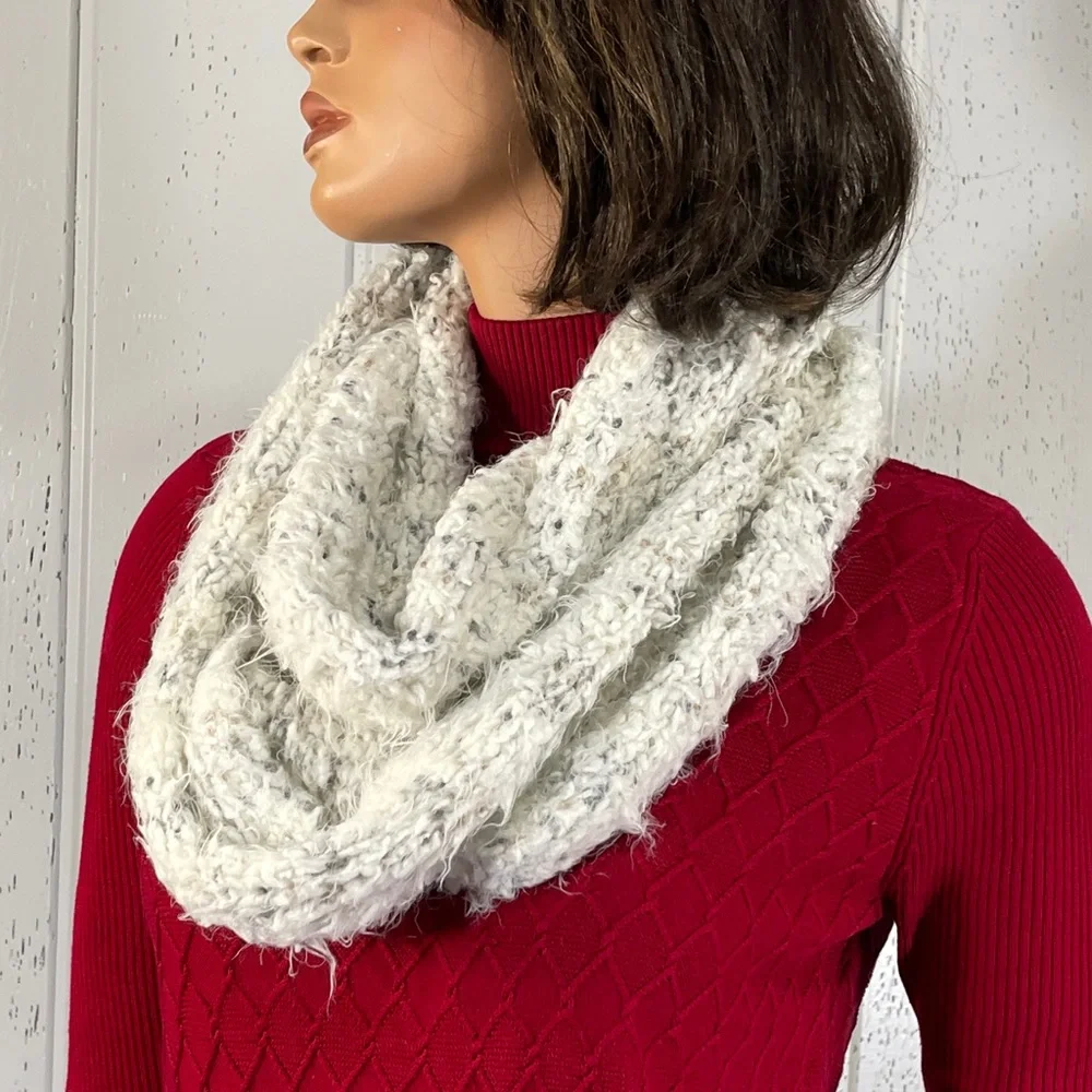 C.C Women's White & Grey Knitted Infinity Scarf